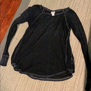 cute burn out tee. Perfect for cool summer nights